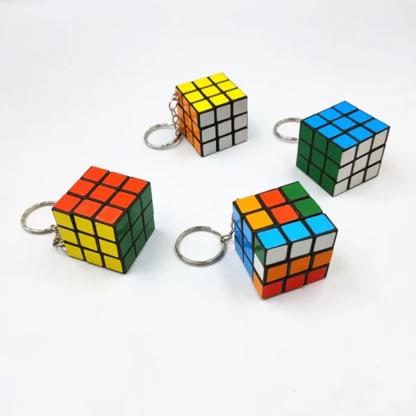 Porte_cle_Rubiks_Cube-Hb4ec19ed9d174a94a732fcb0cc7c87650.jpg_960x960